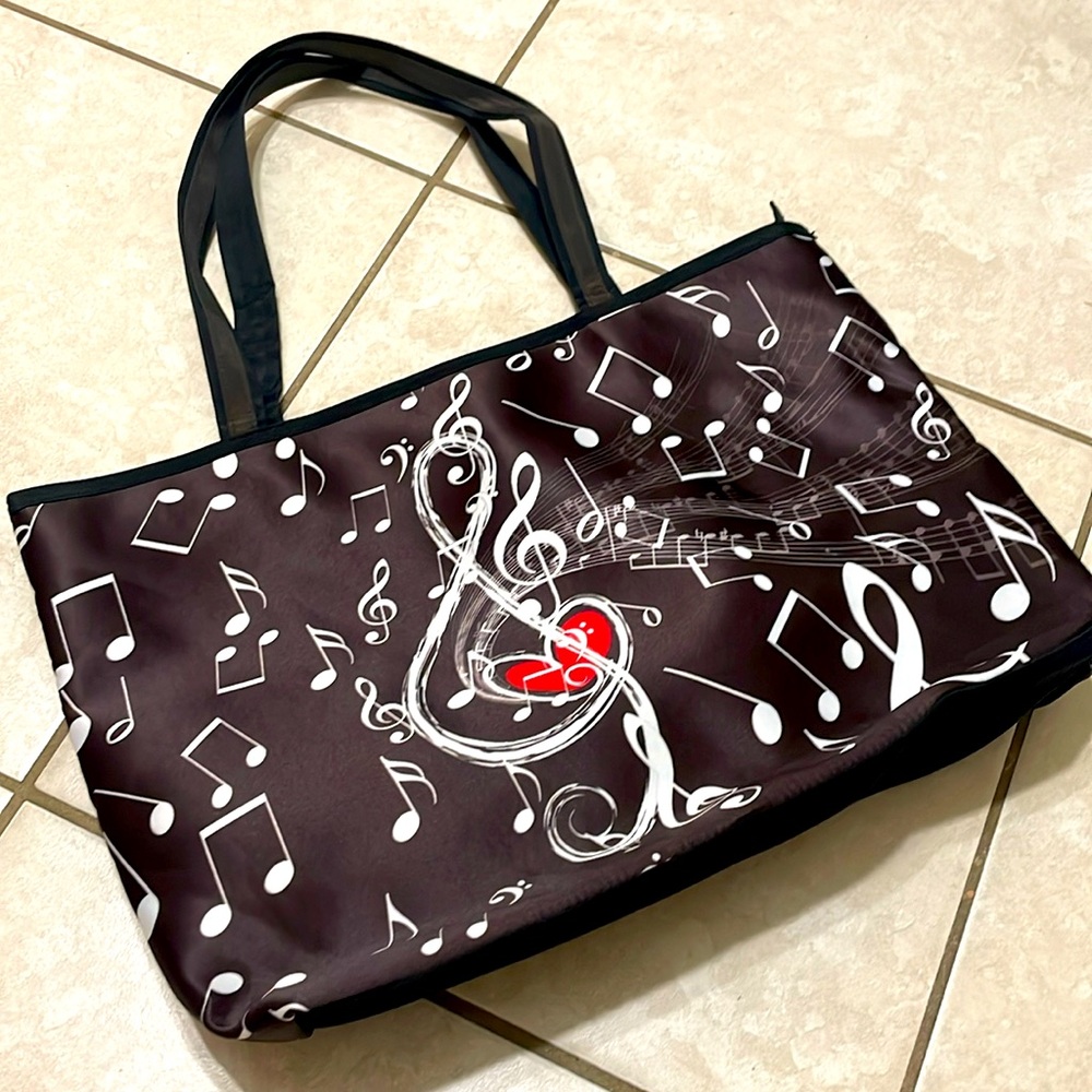 Music note tote bag